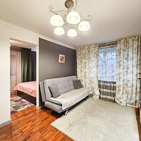 Nadezhda Apartments On The Nauryzbai Batyr 82 Almaty Exterior foto