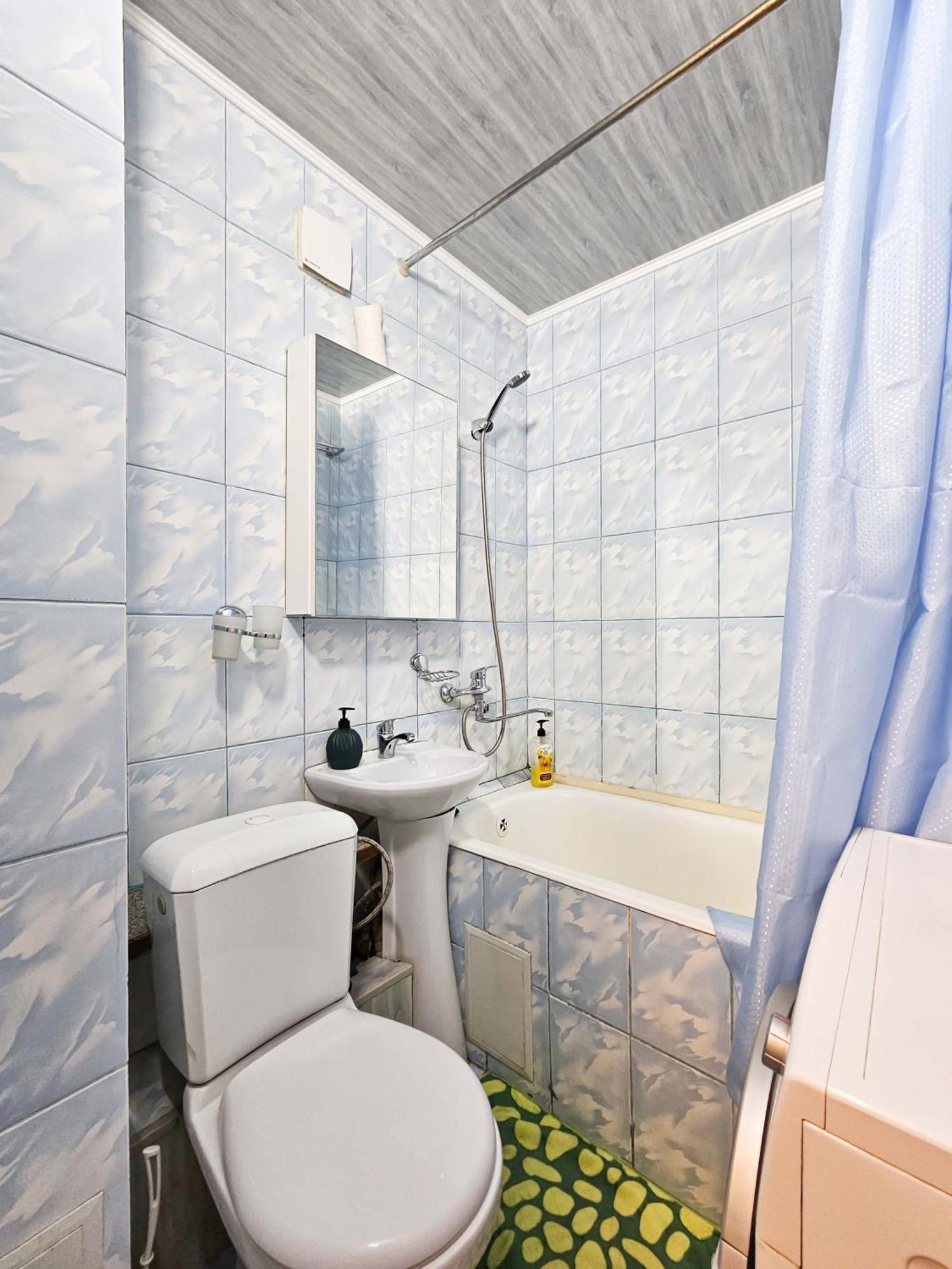 Nadezhda Apartments On The Nauryzbai Batyr 82 Almaty Exterior foto